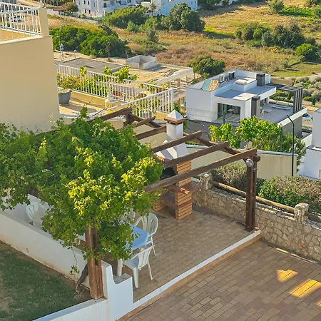 Homes - Pool, Marina View, Bbq, Games And Garden Willa